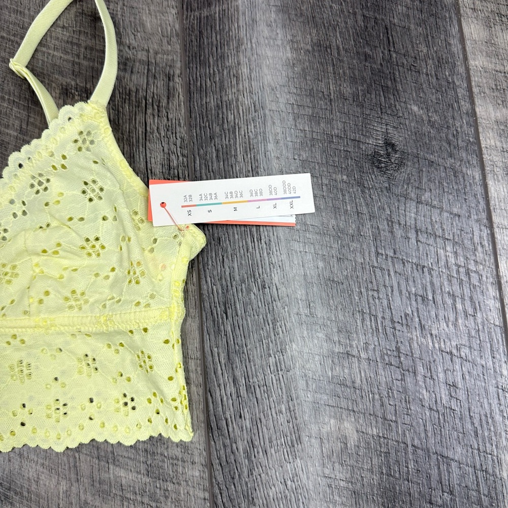 Colsie Yellow Eyelet Bralette - Picture 2 of 8